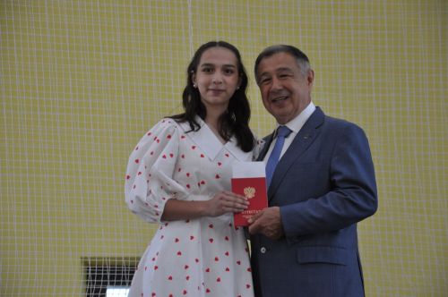 «Чыгарылыш кичәсе» - 2025: бәйрәмнән эксклюзив ФОТОРЕПОРТАЖ