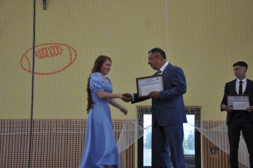 «Чыгарылыш кичәсе» - 2025: бәйрәмнән эксклюзив ФОТОРЕПОРТАЖ