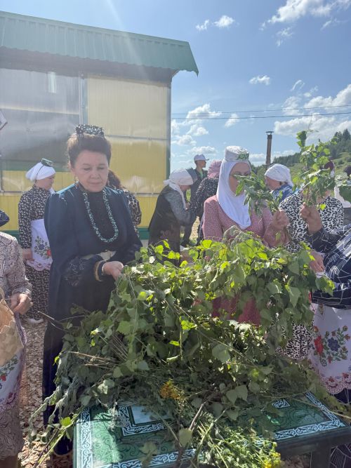Сабада “Без тарихта эзлебез” иҗади- эзләнү конференциясе «Ак калфак» оешмасы вәкилләрен җыйды