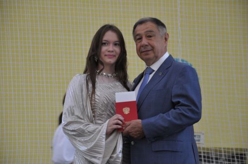 «Чыгарылыш кичәсе» - 2025: бәйрәмнән эксклюзив ФОТОРЕПОРТАЖ