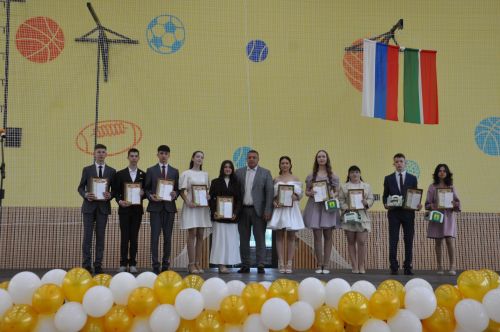 «Чыгарылыш кичәсе» - 2025: бәйрәмнән эксклюзив ФОТОРЕПОРТАЖ