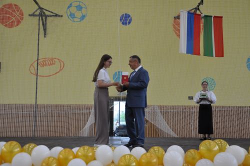 «Чыгарылыш кичәсе» - 2025: бәйрәмнән эксклюзив ФОТОРЕПОРТАЖ