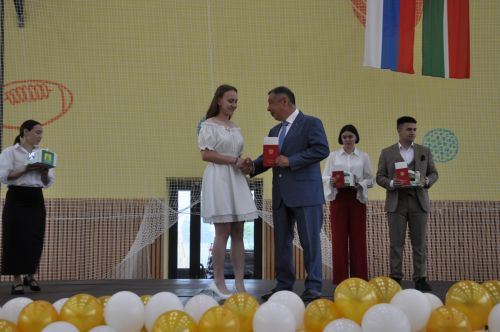 «Чыгарылыш кичәсе» - 2025: бәйрәмнән эксклюзив ФОТОРЕПОРТАЖ
