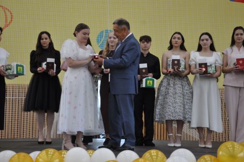 «Чыгарылыш кичәсе» - 2025: бәйрәмнән эксклюзив ФОТОРЕПОРТАЖ