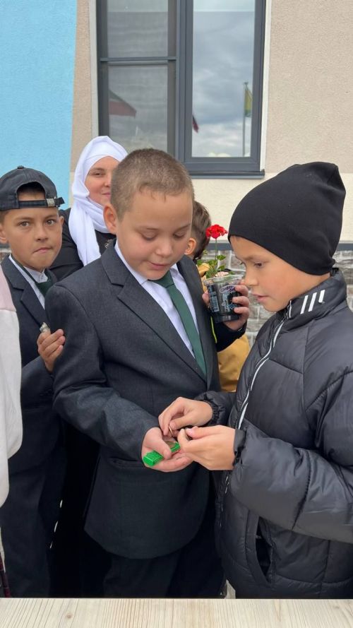 Бүген Саба урта мәктәбендә «Йөрәктән-йөрәккә» дип исемләнгән хәйрия ярминкәсе үтте
