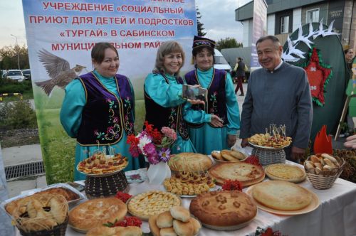 Кабак тудырган тамаша