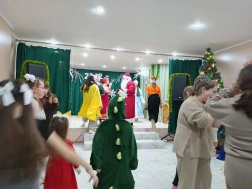 Шытсулылар Яңа ел балмаскарадында иске елны озатты