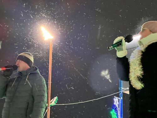 Районыбызның медицина һәм мәдәният хезмәткәрләре Сабаның Төп Чыршысы янында Яңа ел бәйрәме уздырдылар (+видео)