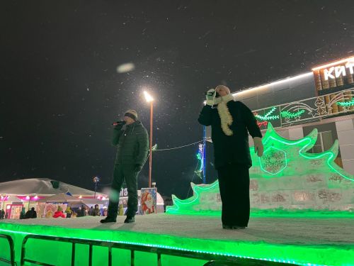 Районыбызның медицина һәм мәдәният хезмәткәрләре Сабаның Төп Чыршысы янында Яңа ел бәйрәме уздырдылар (+видео)