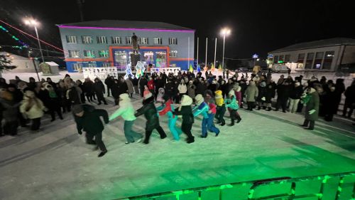 Районыбызның медицина һәм мәдәният хезмәткәрләре Сабаның Төп Чыршысы янында Яңа ел бәйрәме уздырдылар (+видео)