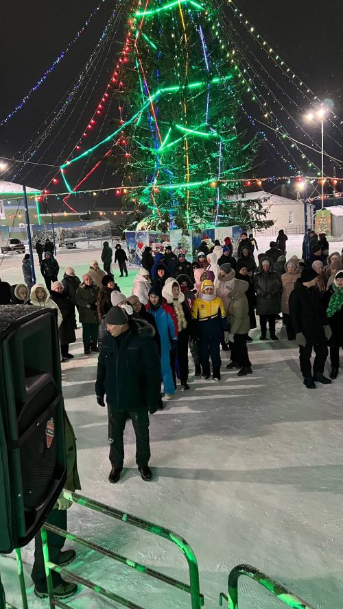 Районыбызның медицина һәм мәдәният хезмәткәрләре Сабаның Төп Чыршысы янында Яңа ел бәйрәме уздырдылар (+видео)