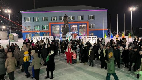 Районыбызның медицина һәм мәдәният хезмәткәрләре Сабаның Төп Чыршысы янында Яңа ел бәйрәме уздырдылар (+видео)
