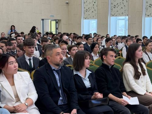 Саба урта мәктәбендә укучыларга БДИда 100 баллга  ирешү серләре турында сөйләделәр