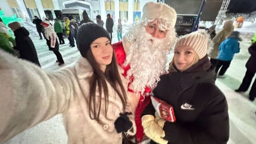 Сабада Төп чыршы янындагы мәйданны бүген салым инспекциясе хезмәткәрләре «кыздырды»