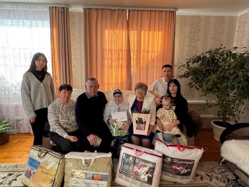 Сатыш авылында яшәүче Нәкыя Сабир кызы Мусинаны 95 яшьлек юбилее белән котладылар
