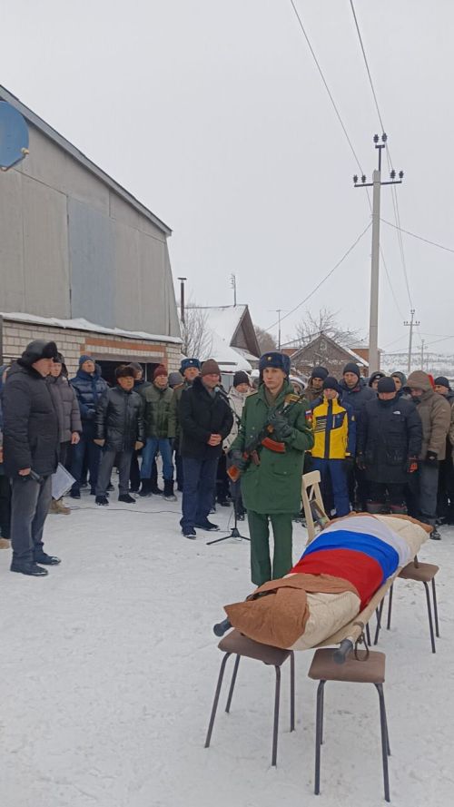 Бүген махсус хәрби операциядә һәлак булган Булат Галиевны соңгы юлга озаттылар (+видео)