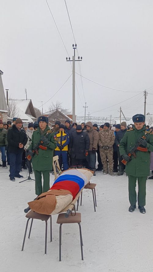 Бүген махсус хәрби операциядә һәлак булган Булат Галиевны соңгы юлга озаттылар (+видео)