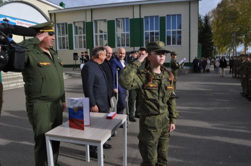 Иске Икшермә кадет-интернат мәктәбендә 48 укучы тантаналы ант бирде