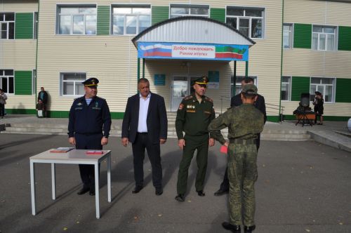 Иске Икшермә кадет-интернат мәктәбендә 48 укучы тантаналы ант бирде