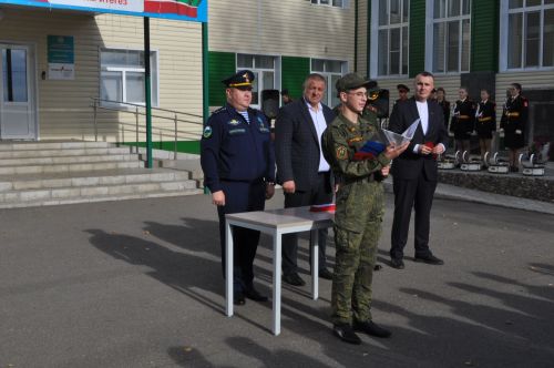 Иске Икшермә кадет-интернат мәктәбендә 48 укучы тантаналы ант бирде