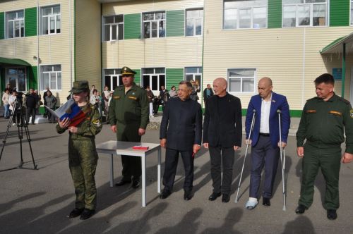 Иске Икшермә кадет-интернат мәктәбендә 48 укучы тантаналы ант бирде