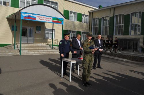 Иске Икшермә кадет-интернат мәктәбендә 48 укучы тантаналы ант бирде