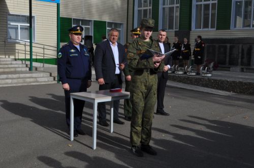 Иске Икшермә кадет-интернат мәктәбендә 48 укучы тантаналы ант бирде