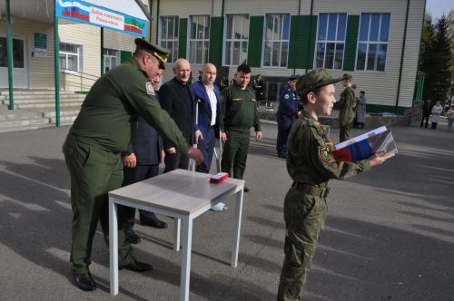 Иске Икшермә кадет-интернат мәктәбендә 48 укучы тантаналы ант бирде