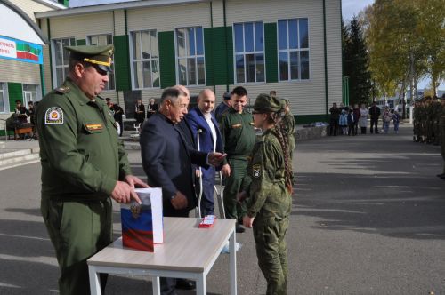 Иске Икшермә кадет-интернат мәктәбендә 48 укучы тантаналы ант бирде