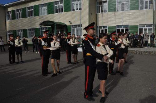 Иске Икшермә кадет-интернат мәктәбендә 48 укучы тантаналы ант бирде