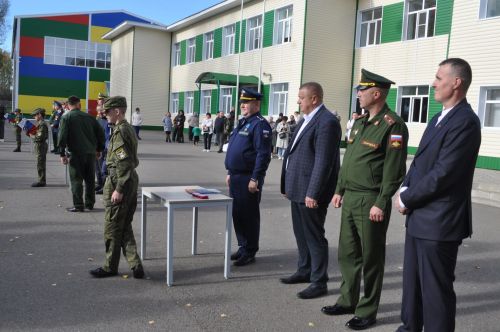 Иске Икшермә кадет-интернат мәктәбендә 48 укучы тантаналы ант бирде