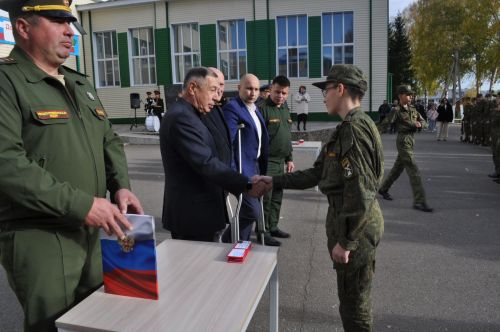 Иске Икшермә кадет-интернат мәктәбендә 48 укучы тантаналы ант бирде
