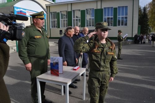 Иске Икшермә кадет-интернат мәктәбендә 48 укучы тантаналы ант бирде