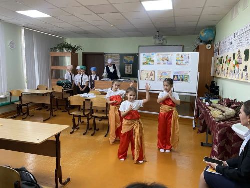 Мичәндә гуманитар фәннәр укытучылары өчен район семинары үтте.