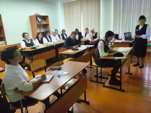 Мичәндә гуманитар фәннәр укытучылары өчен район семинары үтте.