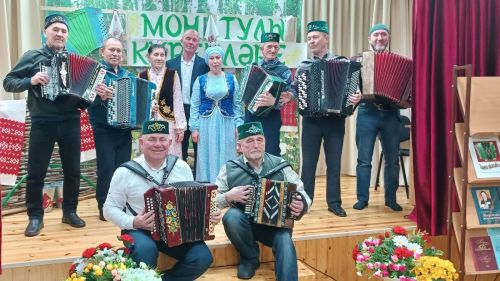 Керәнне авыл клубында гармун бәйрәме уздырдылар