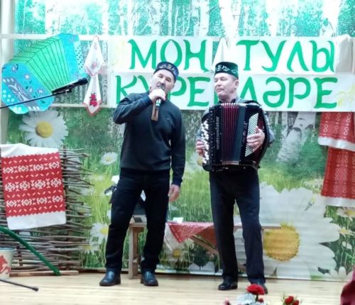 Керәнне авыл клубында гармун бәйрәме уздырдылар