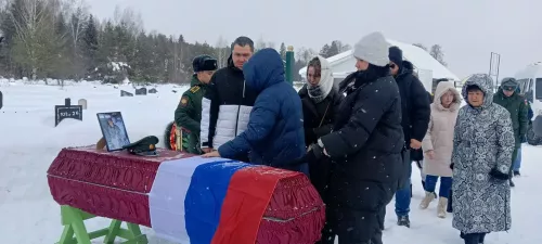 Бүген Шәмәрдән халкы тагын бер батыр солдатны соңгы юлга озатты