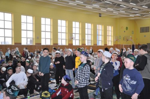 Сабада мәктәп укучылары өчен ифтар ашы узды