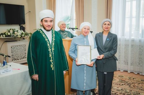 ТР Диния нәзарәте Россия ислам институты һәм «Гаилә һәм мәктәп» журналы белән берлектә «Таян Аллаһка» Бөтенроссия әдәби бәйгесен үткәрә