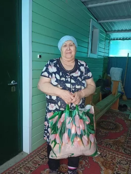 «Игенче» җәмгыятендә хуҗалыкта хезмәт куйган 280 ветеранга Рамазан күчтәнәче тапшырдылар