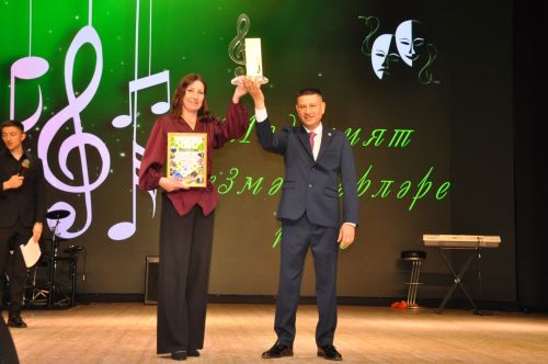 Мәдәният хезмәткәрләре һөнәри бәйрәмнәрен билгеләп үттеләр