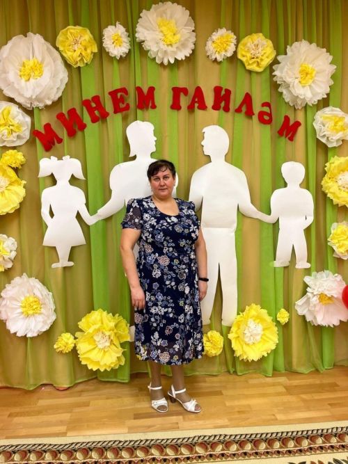 «Хезмәтен бизәүче гүзәл зат»