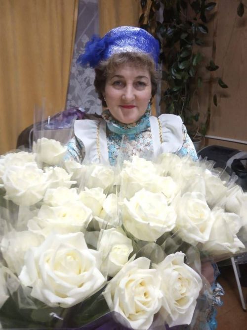 ”Хезмәтен бизәүче гүзәл зат»