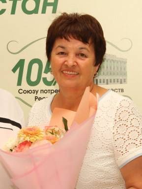 Хезмәтен бизәүче гүзәл зат