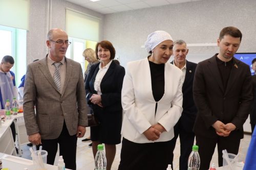 Төп бүләк –  һөнәрләр дөньясының бер өлеше булу мөмкинлеге.