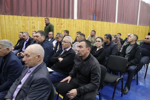 “Игенче” җәмгыятендә җитәкчеләр  катнашында терлекчелектә I  кварталдагы эшкә анализ  ясалды