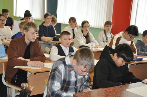 “Фән илендә сәяхәттә булдык”