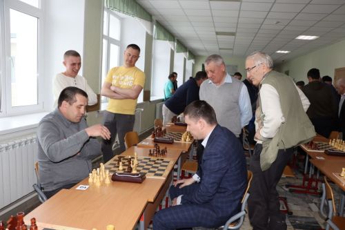 Шахматта һәр йөреш, һәр позиция — сайлау һәм җаваплылык, ә партияләр  акыллар һәм характерлар көрәше