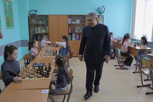 Шахматта һәр йөреш, һәр позиция — сайлау һәм җаваплылык, ә партияләр  акыллар һәм характерлар көрәше